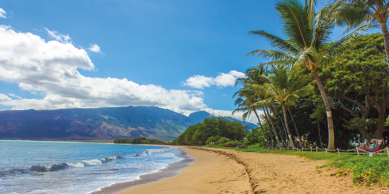 The Flyin' Hawaiian Gives a Glimpse Into His Las Vegas Home – Hawaii Home